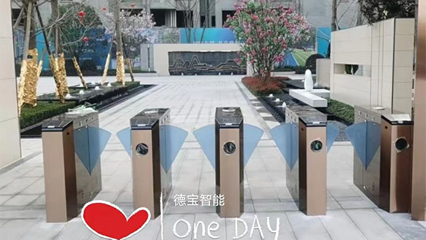 門禁閘機生產(chǎn)廠家誰家的好？哪個廠家更專業(yè)？